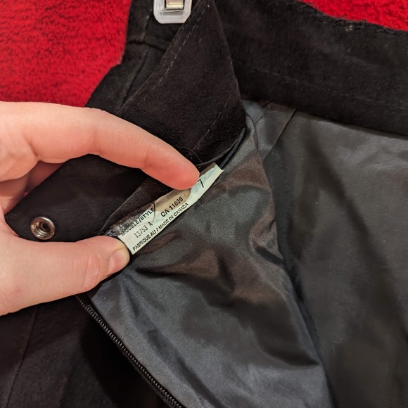 Vintage black suede skirt - Picture 3 of 3